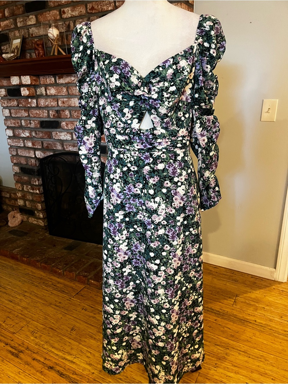 Astr the Label $138 NWOT PTP 23 Jamila Floral Keyhole Long Sleeve Dress - Picture 2 of 8